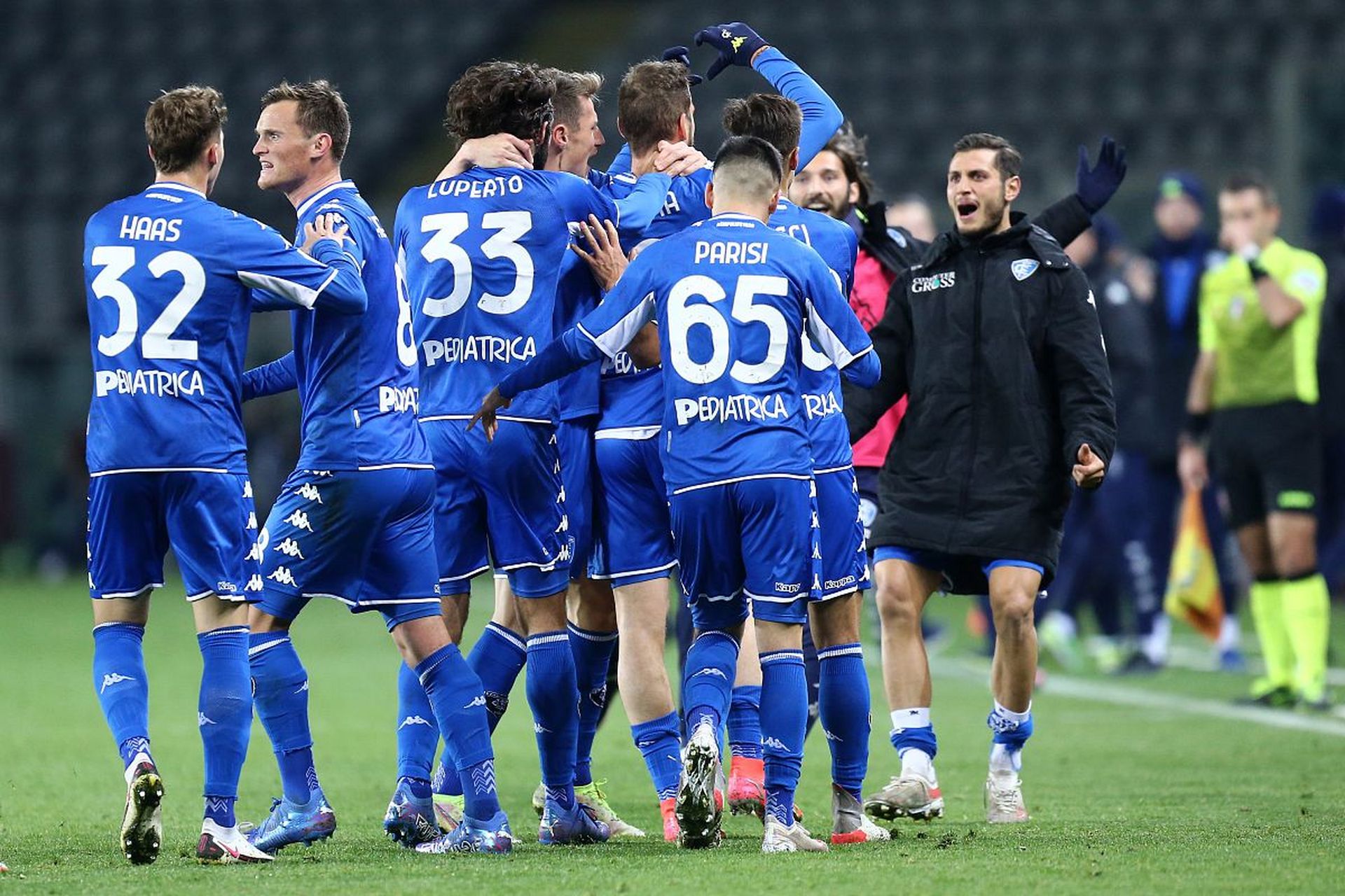 注意到他的 注意到他的